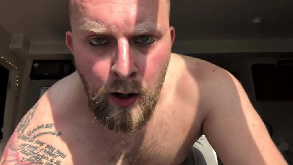 full video - sweaty straight guy pounding (bottompov)