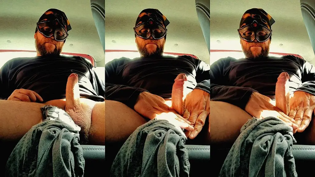 active daddy bad_wolf28 wants to love you in sex