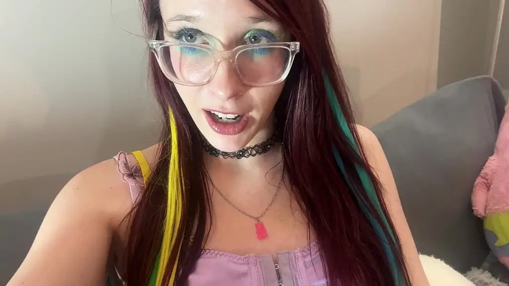 old slave eats the stinky ass of teen mistress