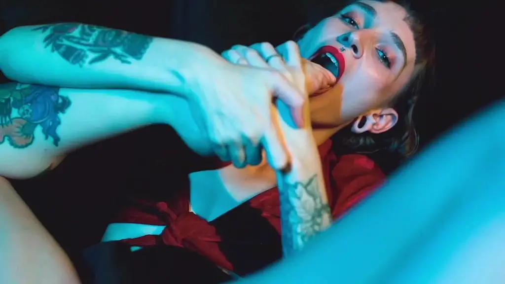 talking dirty and sucking my toes