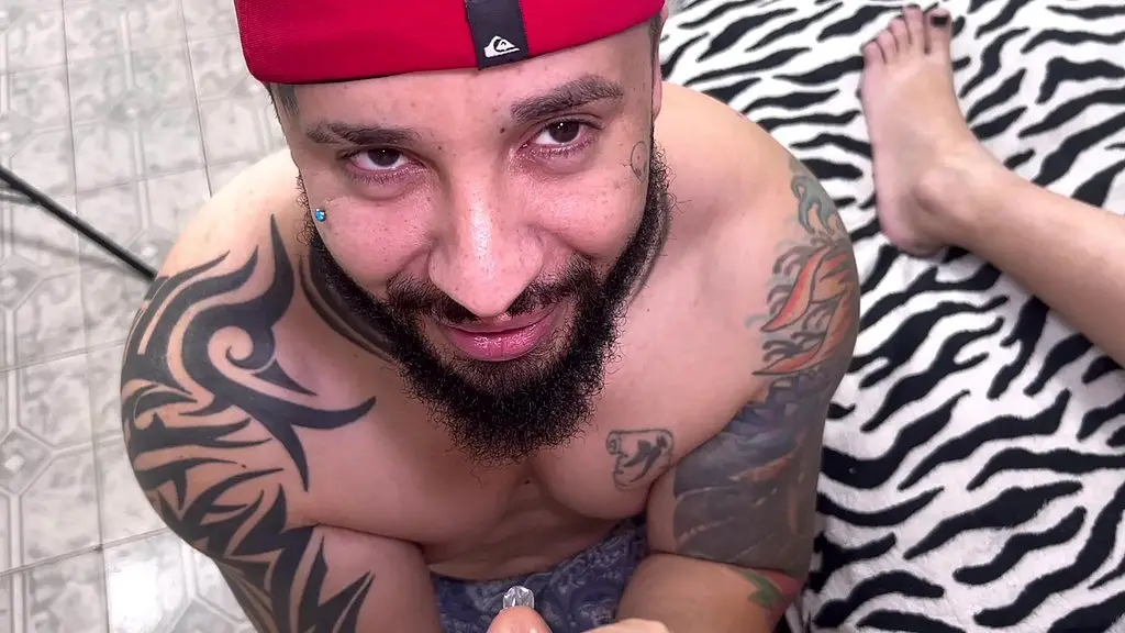 novinha de 18 anos foi da pro casal d uber na casa deles