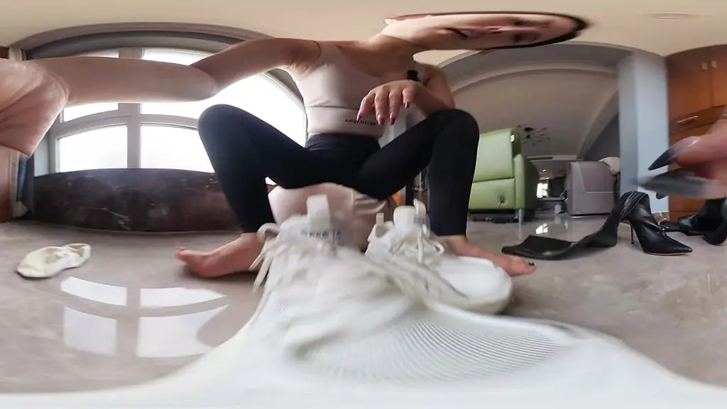 vr360 shrunken foot slave