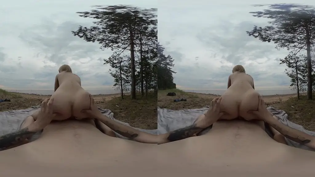 meeting miss kaprizz on the beach