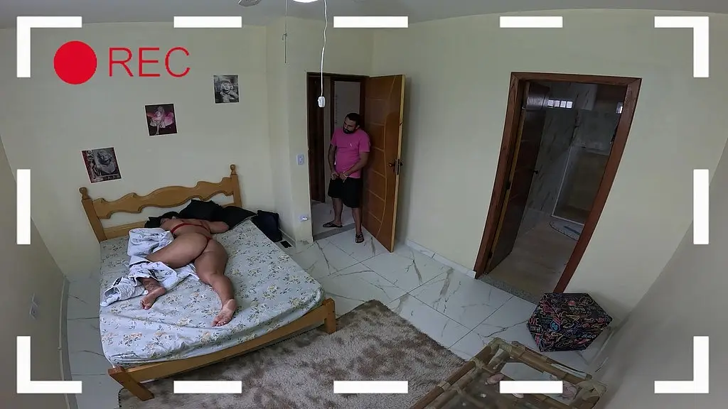 flagrei meu amigo metendo na esposa do outro!