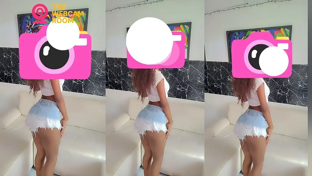 laurahot_699 enjoying herself with her favorite toy