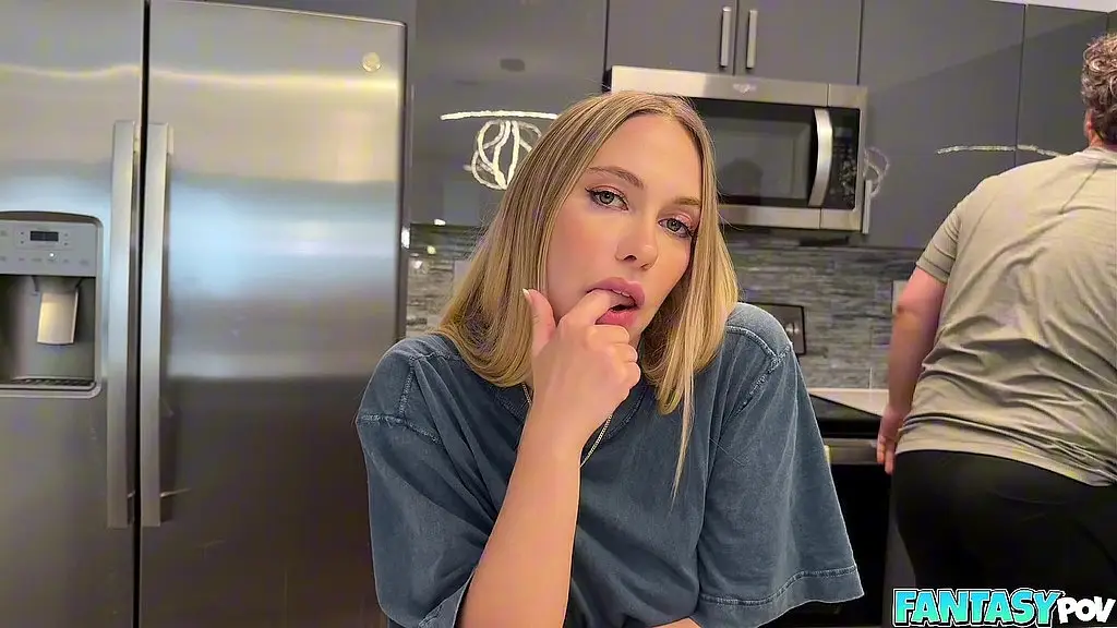 fucking my step brothers girlfriend when he leaves the house - khloe kapri