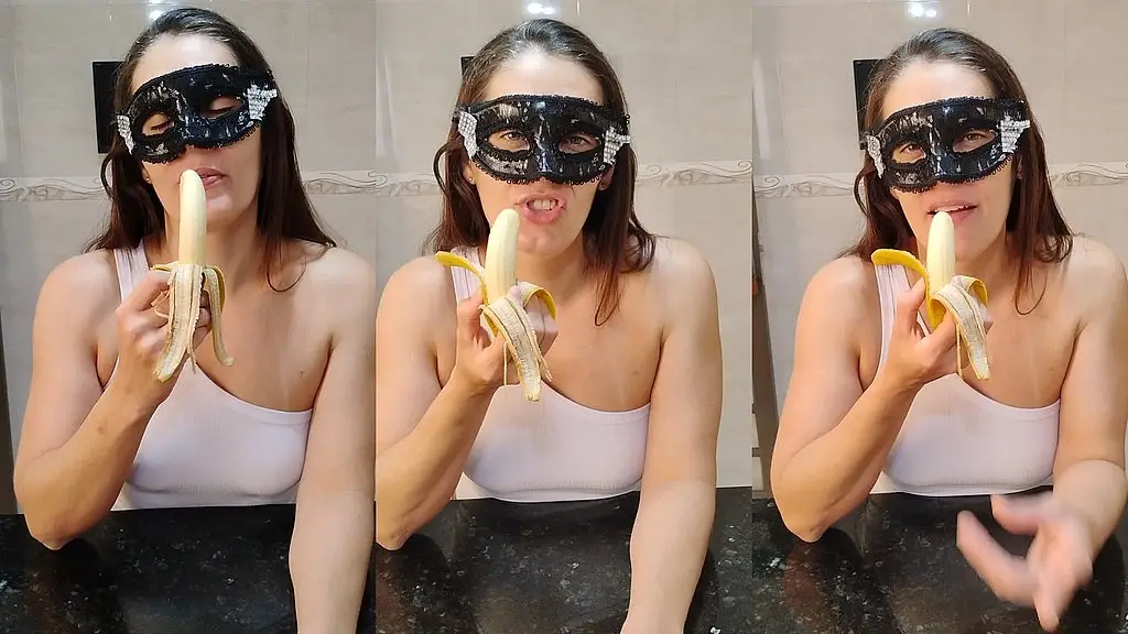 e so uma banana,mas bem que poderia ser seu pau