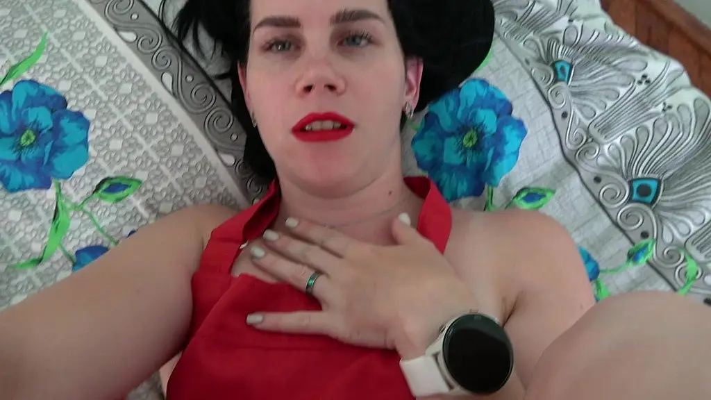 hot housewife gets fucked and cum on feet