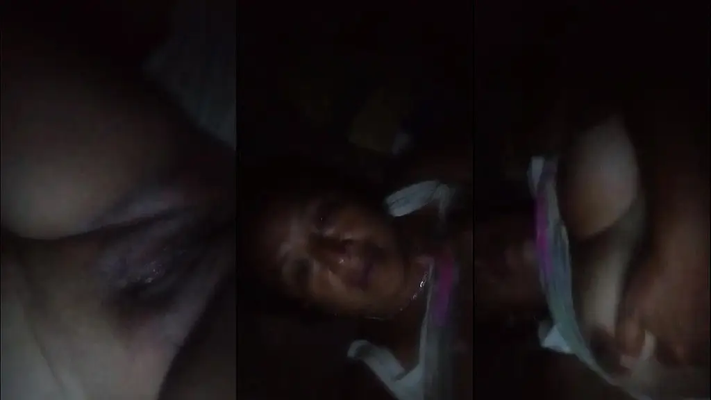 el cornudo roncando y mi puchita   bien caliente   palpitando de ganas  