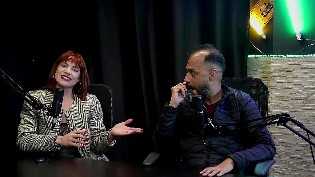 reh queen & kstro no black on fire com sr. black - completo (watch on: sheer/red)