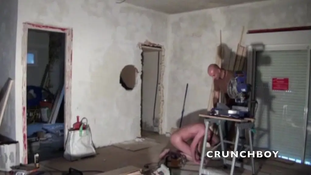 285 slut fucked by hard mature boy