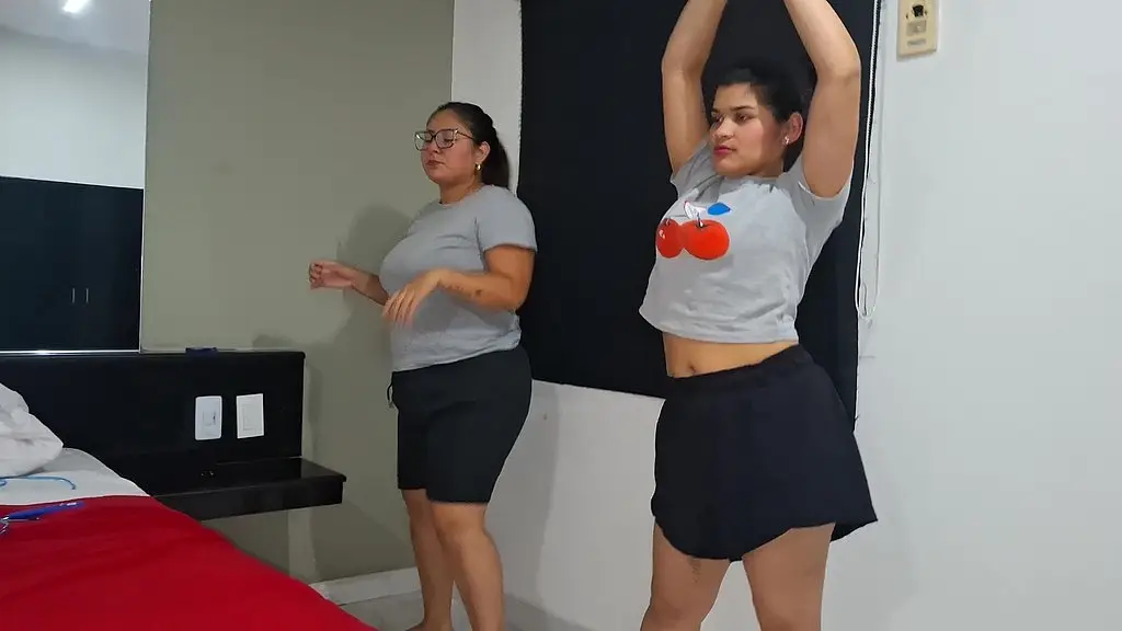 sapphire invites her friend over to punish and embarrass her
