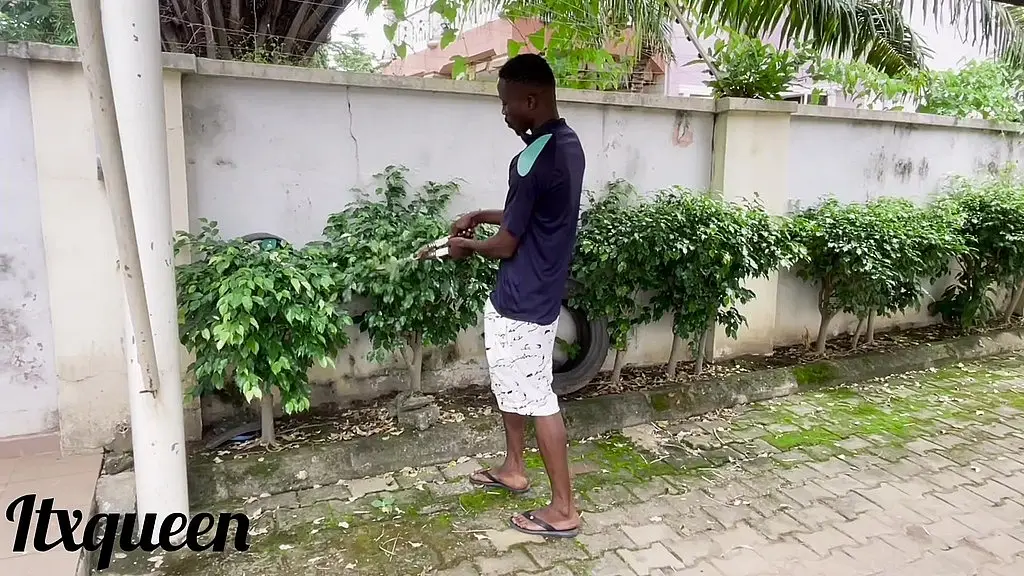 the gardener with the giant african cock(full video)