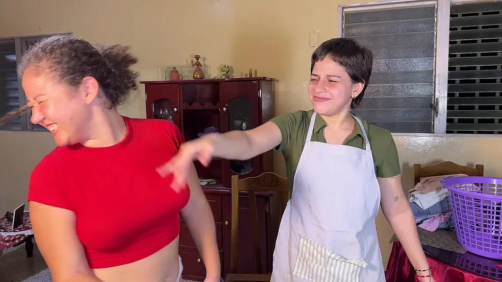 jasmine punishes cassandra for misbehaving