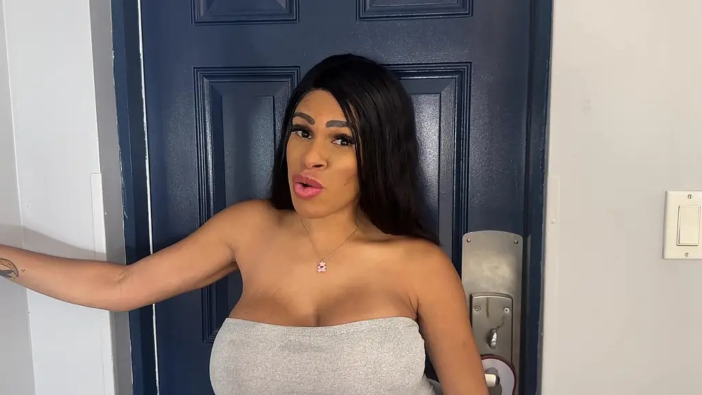 isabella madisyn cums for a creampie