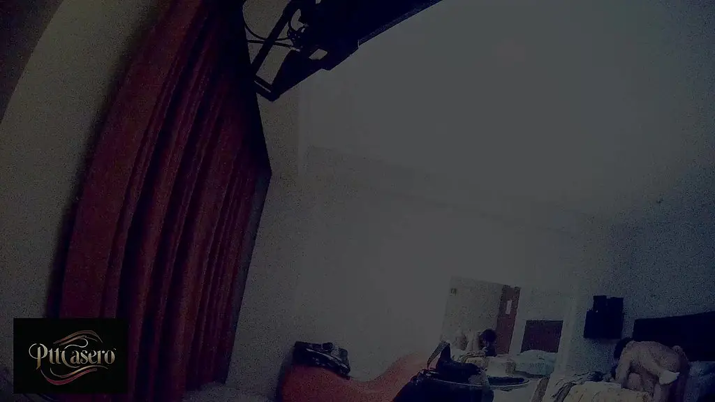 ¡alguien nos esta mirando! grabamos esto en un hotel! parte 4