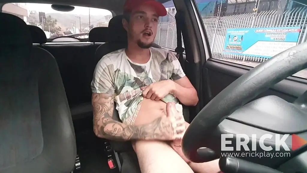 erick diaz batendo punheta em publico