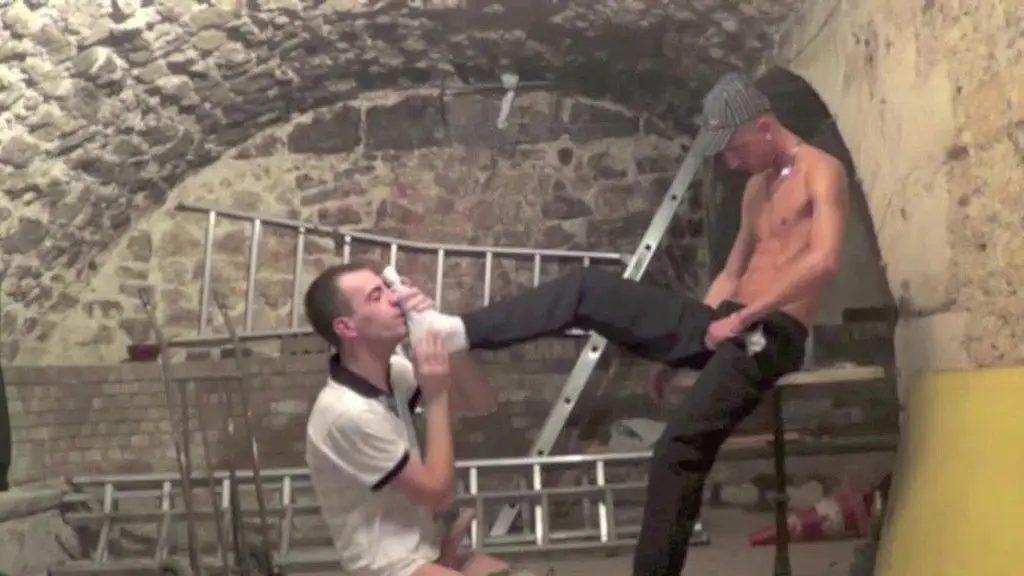 tim fucked in basement by xxl arab dick