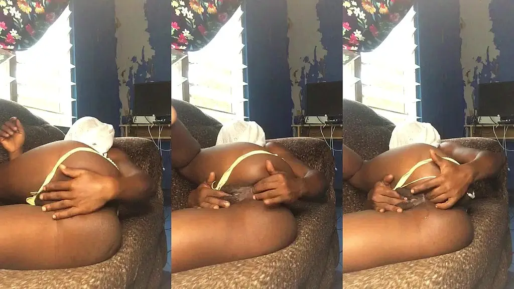 watch me fist my asshole with 3 fingers