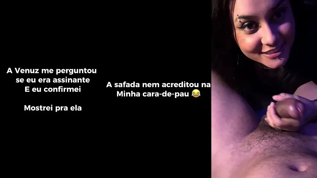 o nerd ganhou uma mamada de presente da safada venus