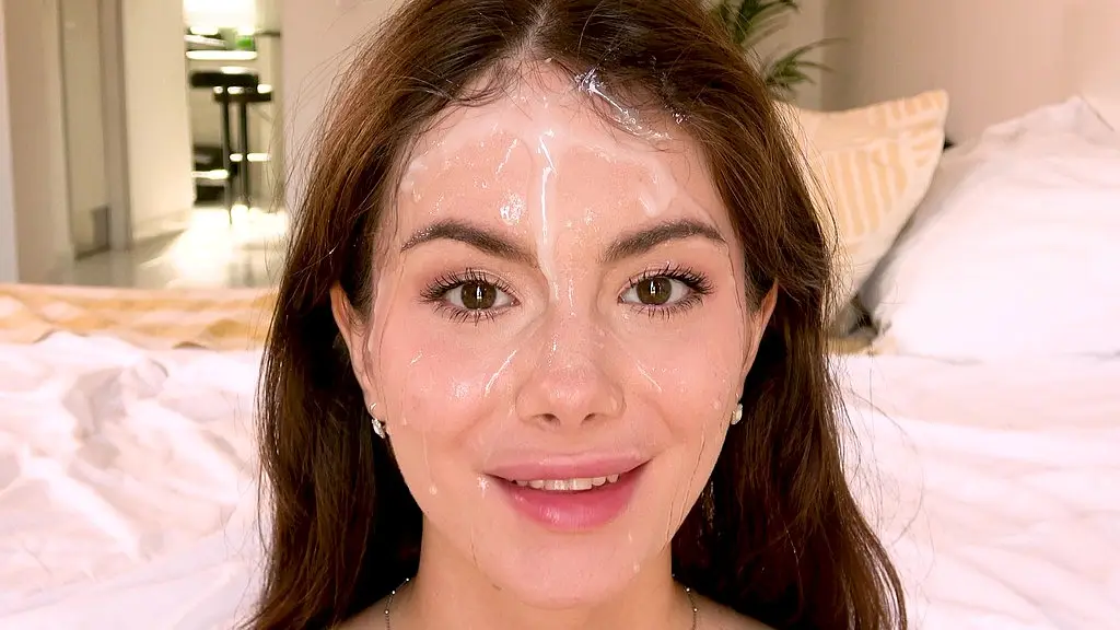 young beauty gets one mana bukkake from big cock in casting