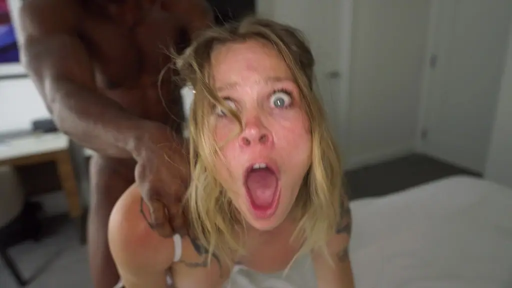 bbc vegas stripper visit me at the hotel and fuck me in front of husband