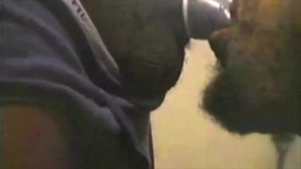 жесткий секс с двумя чернокожими парнями, трахающими большие члены 2