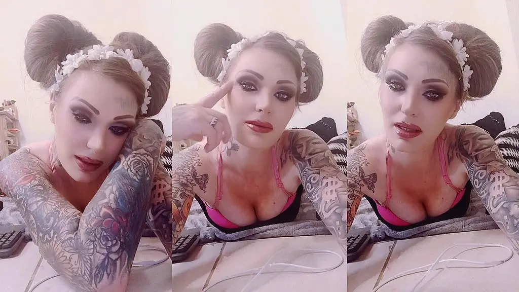 sexy little secrets... catch the rest on my vip page!  