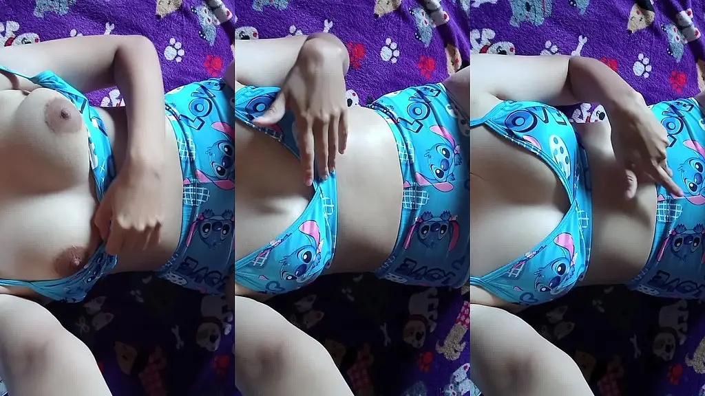 colombiana se masturba y se toca su rico cono