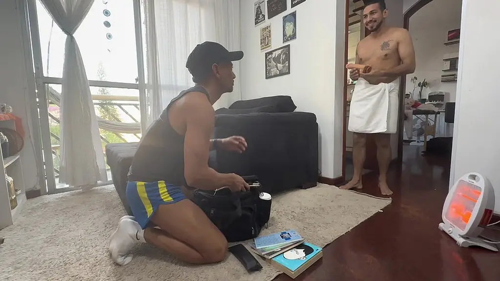 o vizinho da academia veio tomar banho e acabou treinando outro musculo