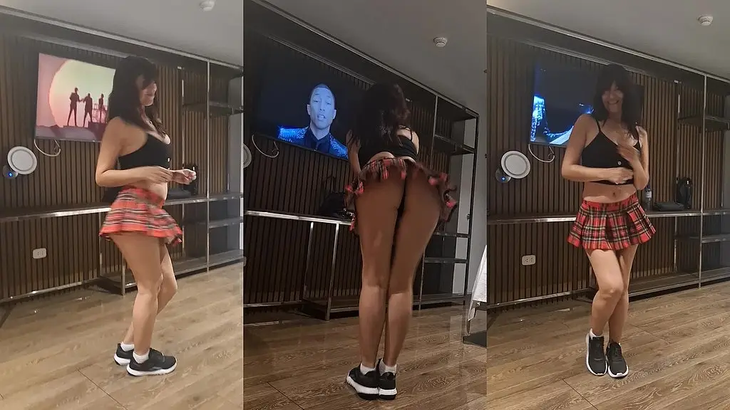 mi vecina me hace un baile sensual antes de cogermela.