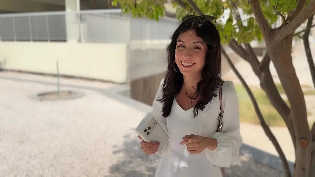 public agent pickup - beauty agrees to cumwalk for a new iphone full video