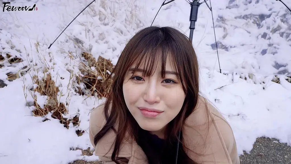 korea - a 23-year-old female college student pays back a favor with her body