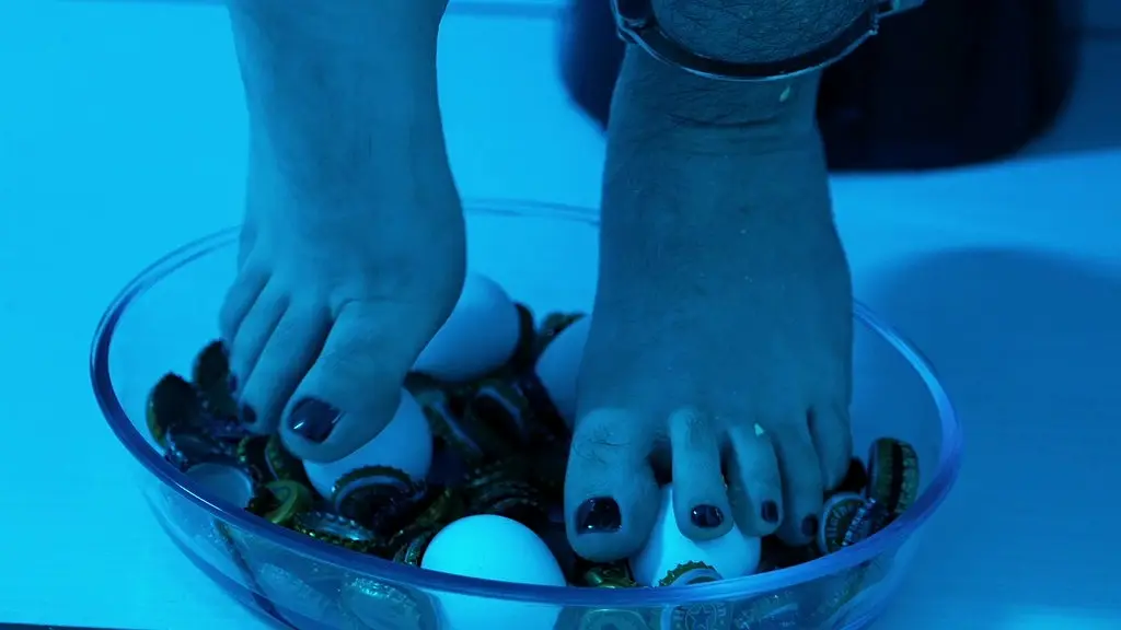 dirty toes and soles for a snack