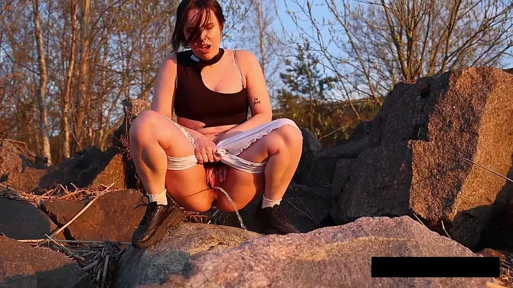 piss desperate violet