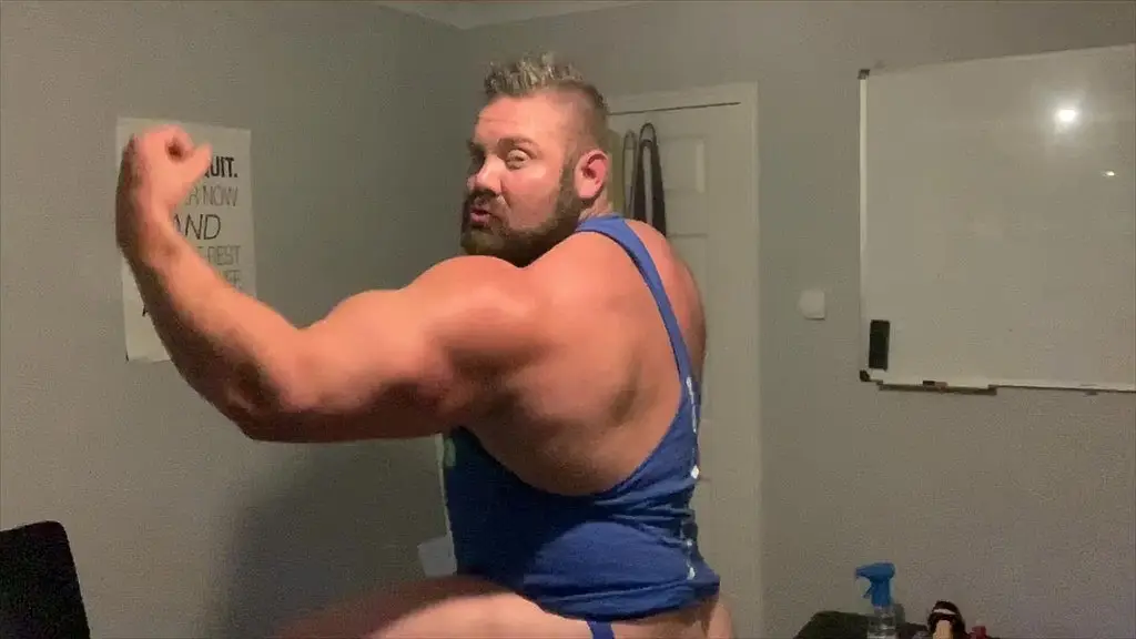 anal stretching at the gym