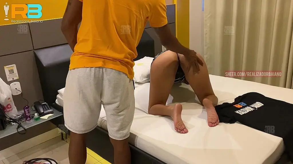 brazillian bull, ruivinha ninfeta de sao paulo liberada pelo cuckold apareceu em salvador pra ser putinha do realizador baiano. marido corno nao resistiu e ligou querendo saber os detalhes enqu
