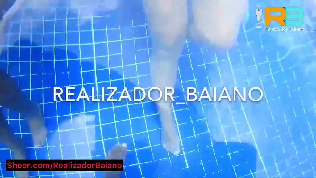 brazillian bull, dia de piscina com kriss hotwife e namoradinha do realizador baiano, muito exibicionismo e pegacao na piscina do clube, esposa de corno em festinha pool party