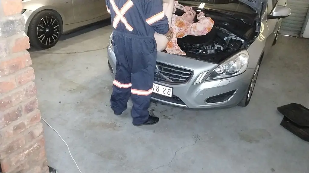 cant pay the mechanic so i had to fuck him