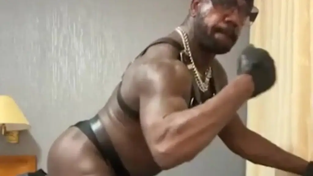 freaky oiled muscle hotel room flex show