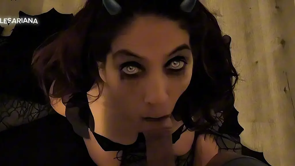 succubus me sedujo para robarme la energia y el esperma. hallowen