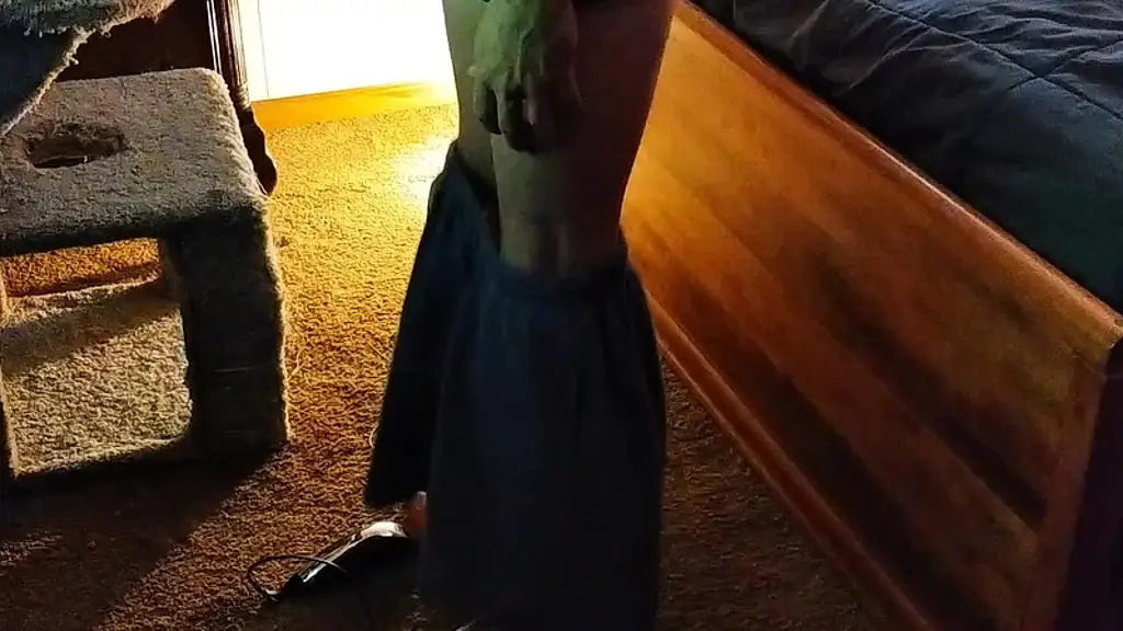 shaving my big dick
