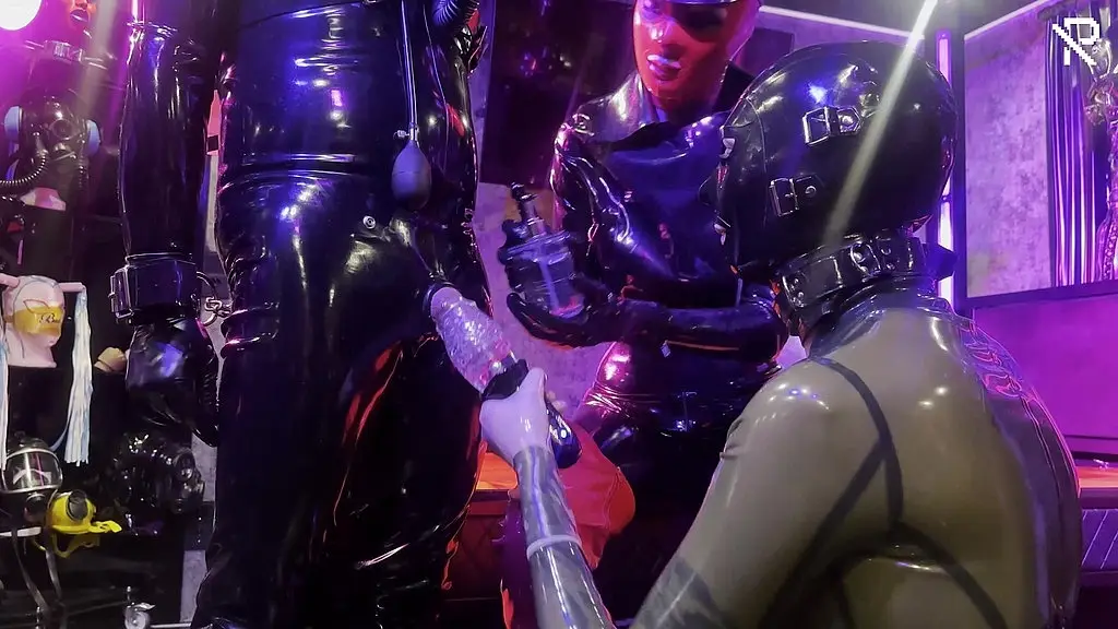 perv in the vacuum tower with ava fetish-art fucking rubber part 2