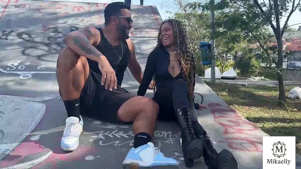 brazilian girl casadinha safada, diz que vai correr e fode com amante do parque. novinha safada, encontra o tony tigrao na praca e leva uma surra de rola do pauzudo.