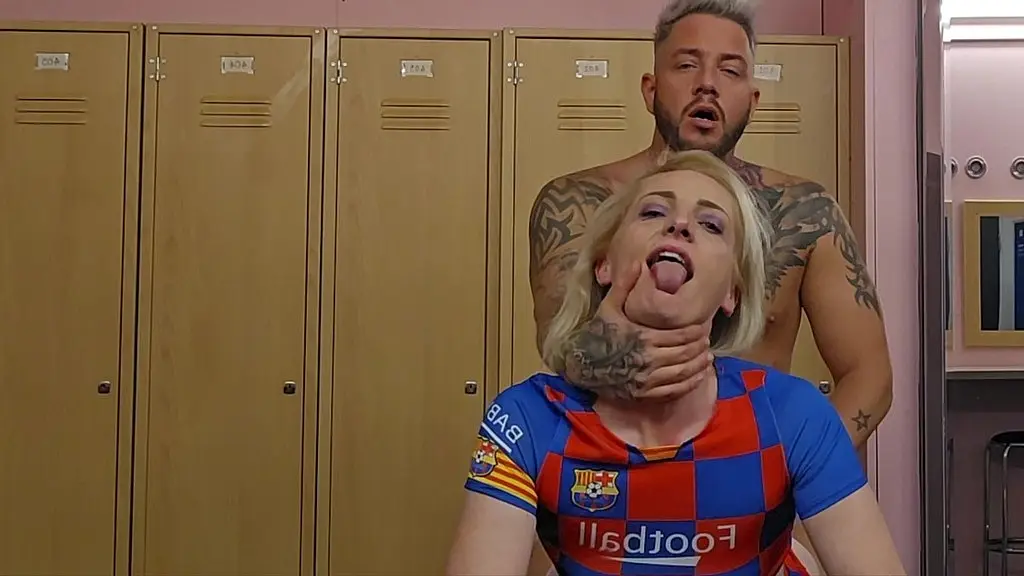 naughty scarlett swallows footballers cock