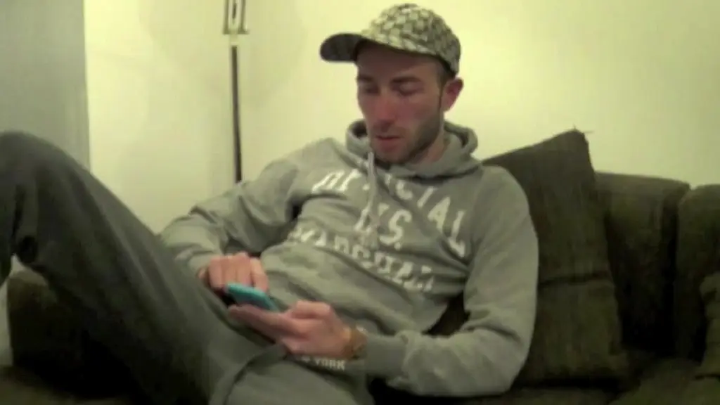 jeune hetero avec une grosse bite a sucer