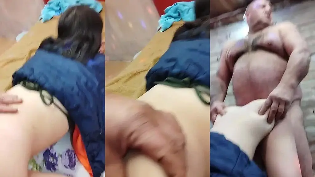 ela adora coroas gosta de sair com homens maduros e disso que gosta mais
