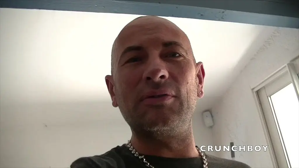 il baise la pornstar enzo rimenez dans la piscine
