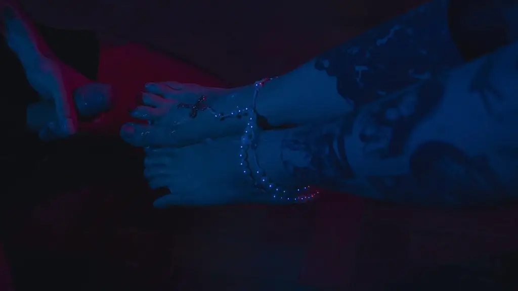 cum at my feet to pay for your sins