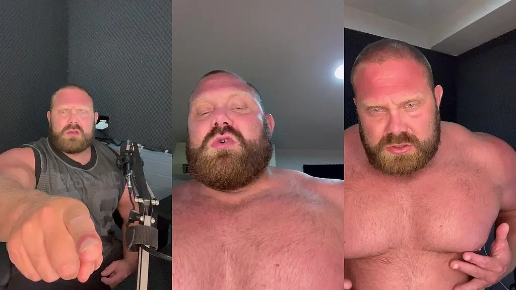 muscle ddy sees you perving!